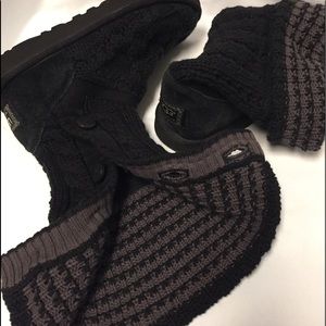 UGG Comfy Cardy Knit Boot black/gray inside Size 7